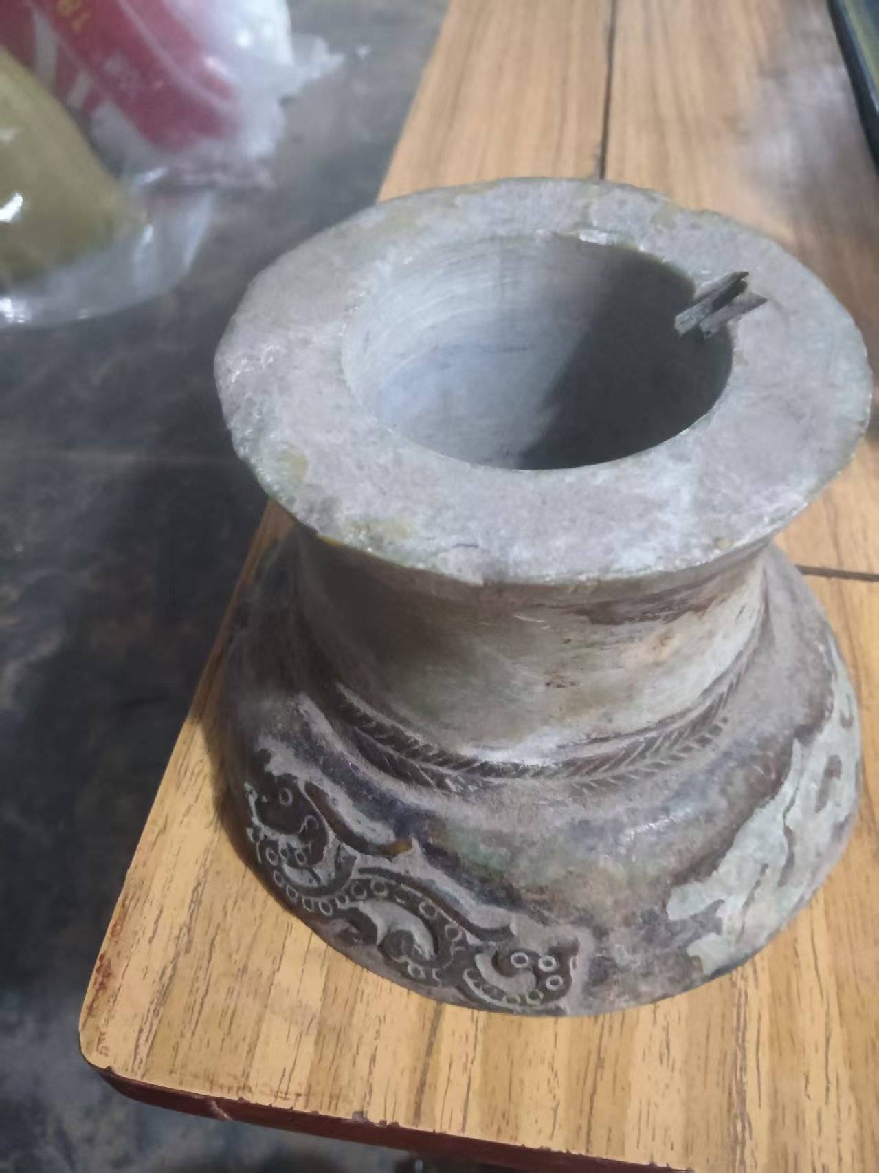 古陶质龙纹高足雅器深度鉴赏