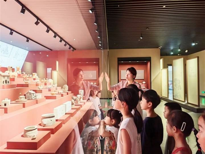 市博物馆举办陶艺手工活动 青少年与“千年萌宠”展开奇妙对话