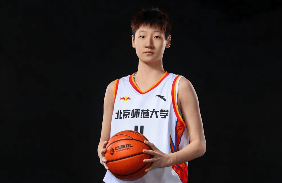轰40分7篮板！中国女篮20岁1米85MVP崛起：李梦接班人上线？