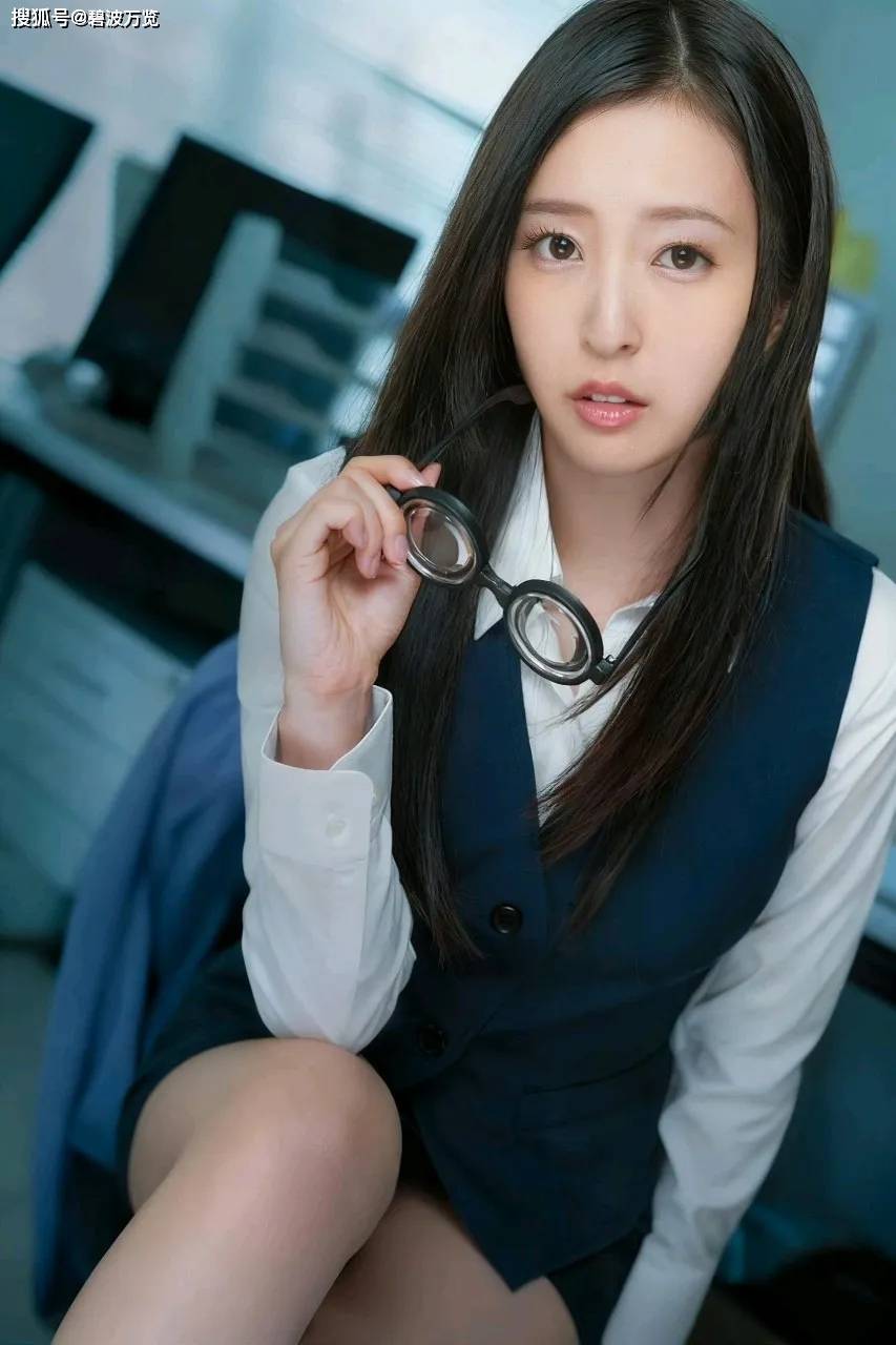 月野香澄：茶道少女的镜头转身，和风清纯系的娇小代表