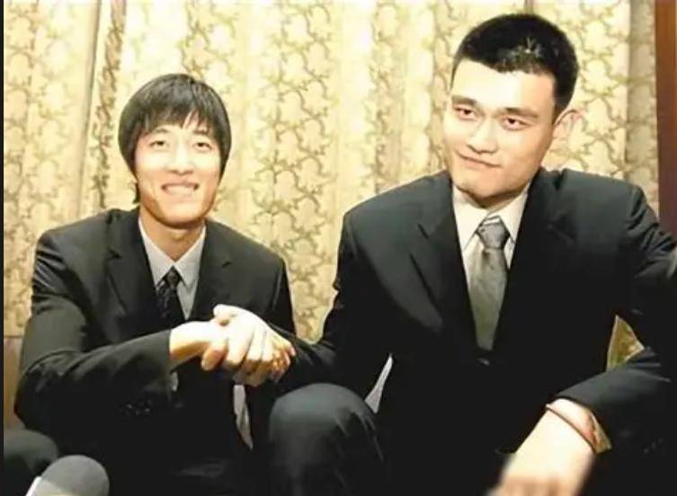 原来刘翔父亲是他，曾与姚明竞逐新好男人，却亲手拆散儿子姻缘？