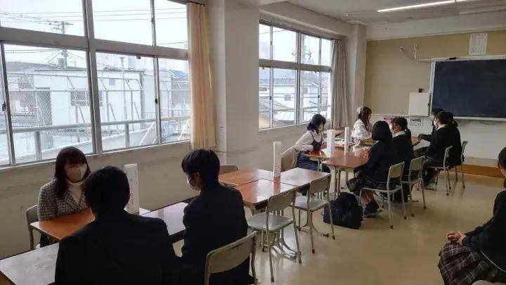 请输入图片描述