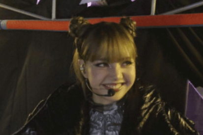 Lisa自曝K-pop恋爱禁忌 秘密恋情成专辑创作灵感