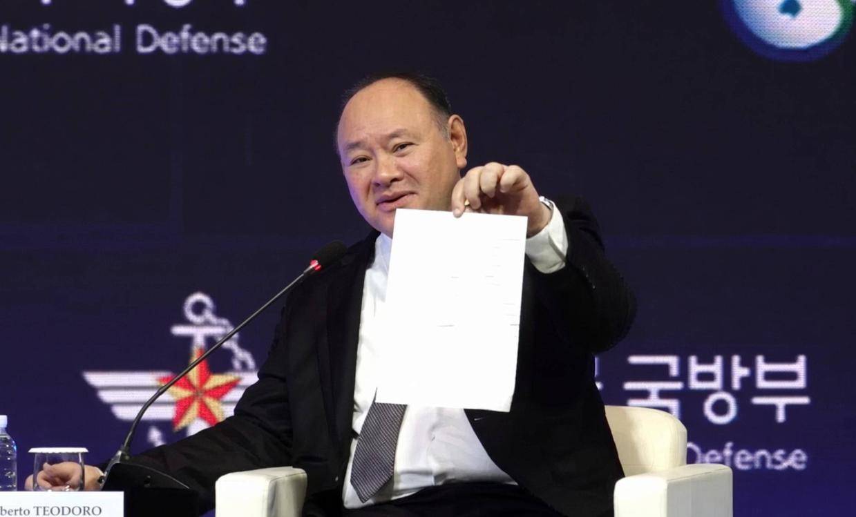 趁着中方代表都不在现场，特奥多罗公然挑衅，外交部连喊两个“停止”