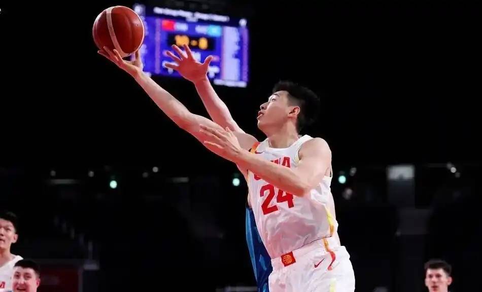 宏远早报！崔永熙王者归来，新外援首秀确定，杜锋爱子与库里握手交流