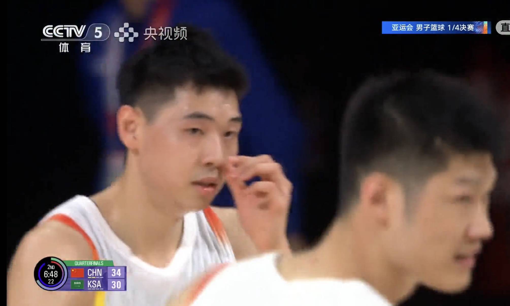 亚运会：中国男篮9分领先沙特！廖三宁15+3，崔永熙8分，胡明轩2分