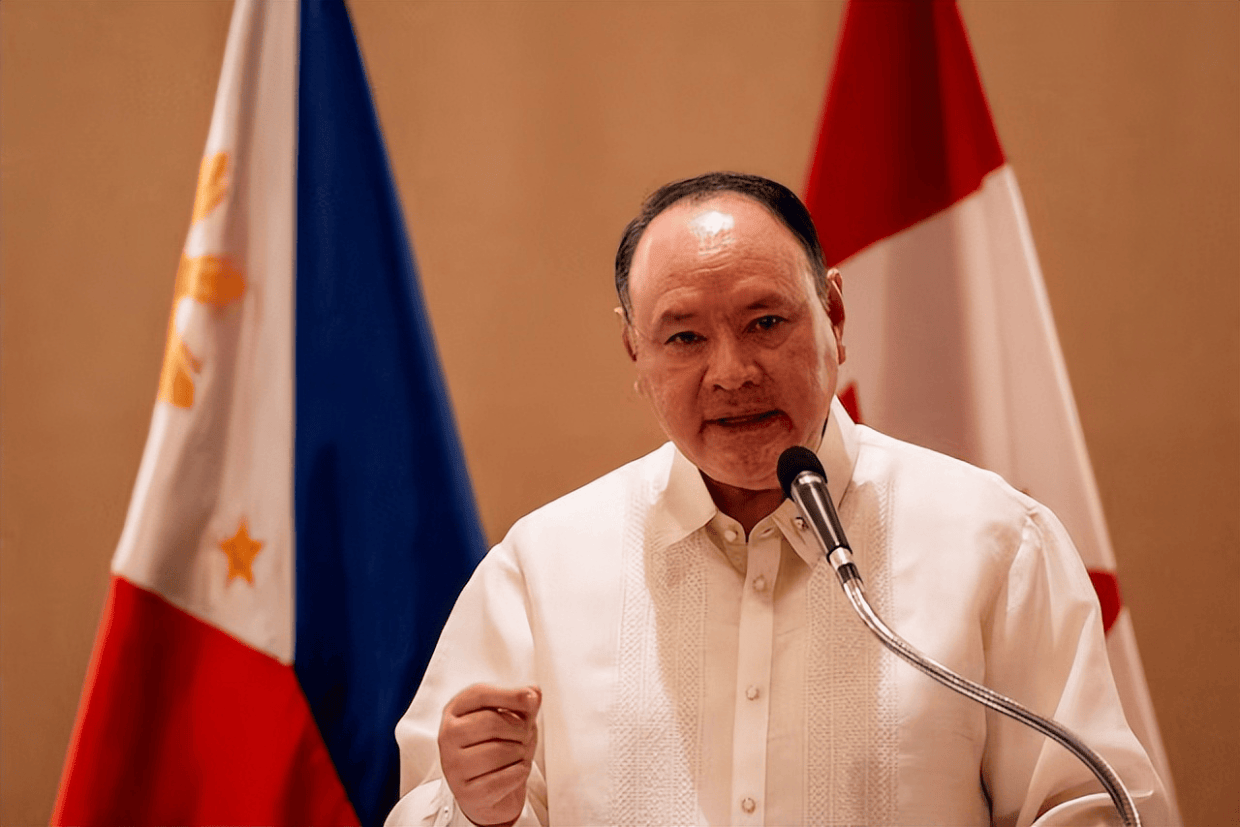 事态已经升级，美加军方到了，菲律宾逼中方认栽，索要2座岛礁主权