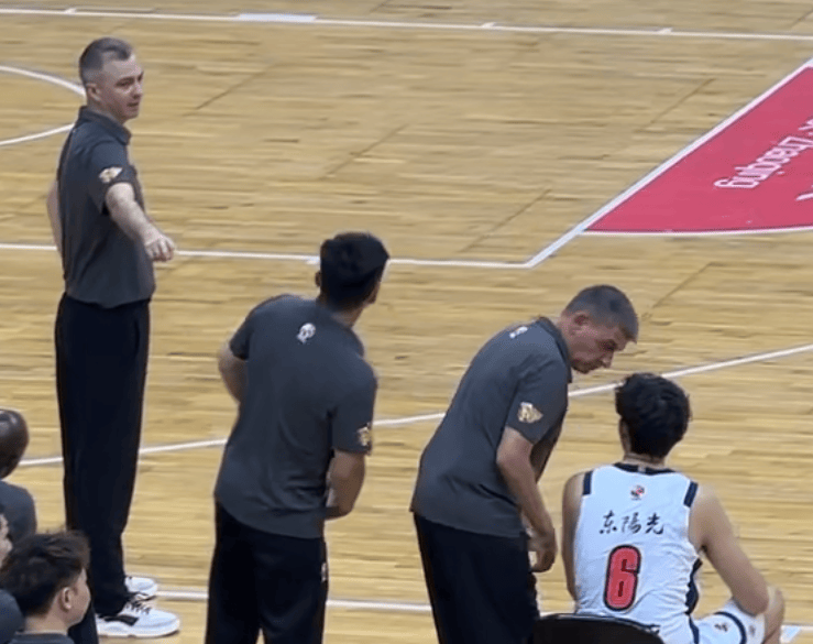 热身赛：广东战平蒙古联赛冠军！徐杰卢卡发挥出色，宏远两人受伤