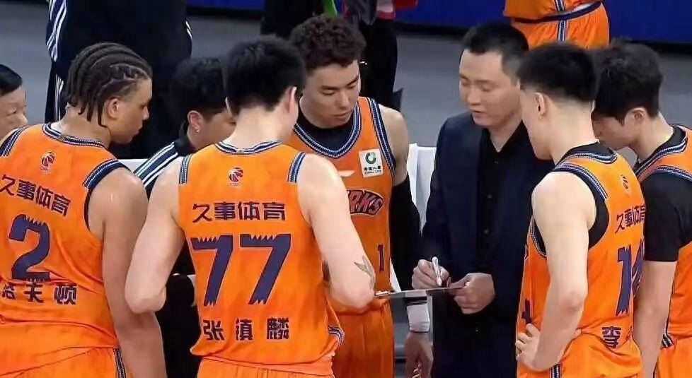 CBA新赛季赛程揭晓：上海对阵深圳开启战幕，元旦将上演六场精彩对决