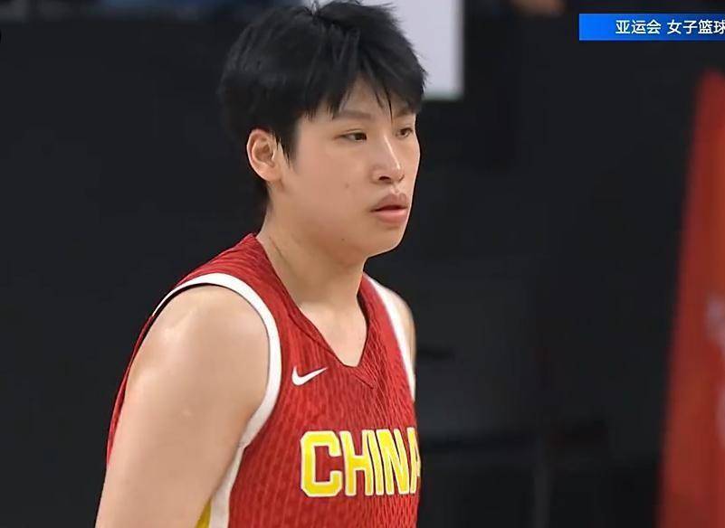 冲击三连冠首战告捷！中国女篮111