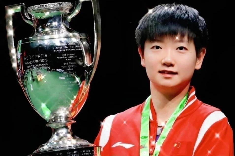 太强了！3-0、3-0，孙颖莎横扫前世界第一+轰11-1，首战独得2分