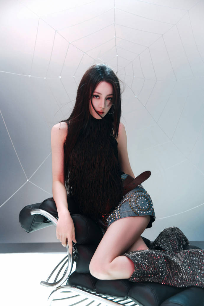 迪丽热巴俏脸圆润身材火辣性感撩人!美得梦回早期胖迪 迪丽热巴俏脸圆润身材火辣性感撩人!美得梦回早期胖迪