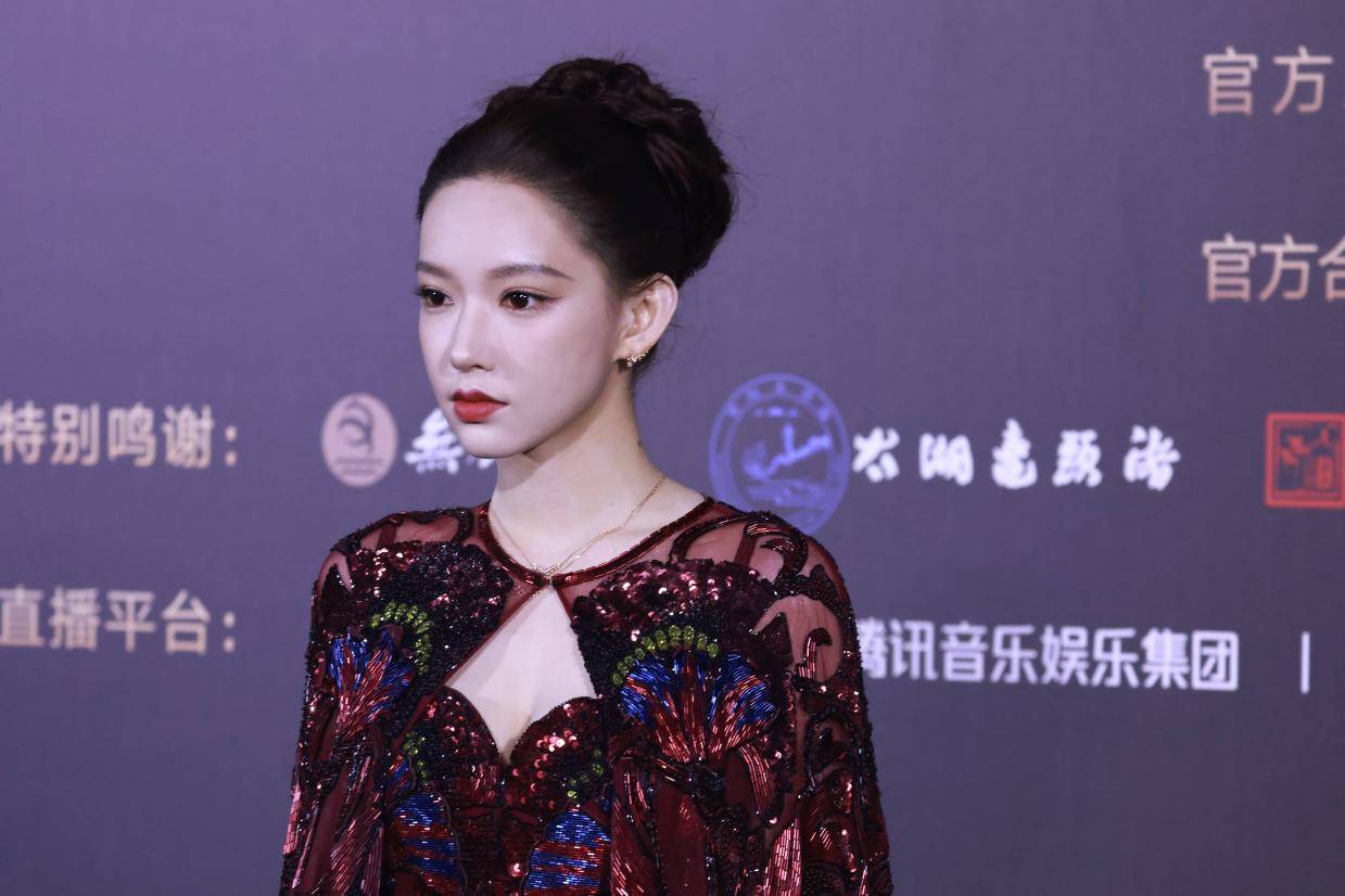 李宇春王嘉尔王源闪耀WMA盛典，刘雨昕程潇喻言舞台惊艳四座