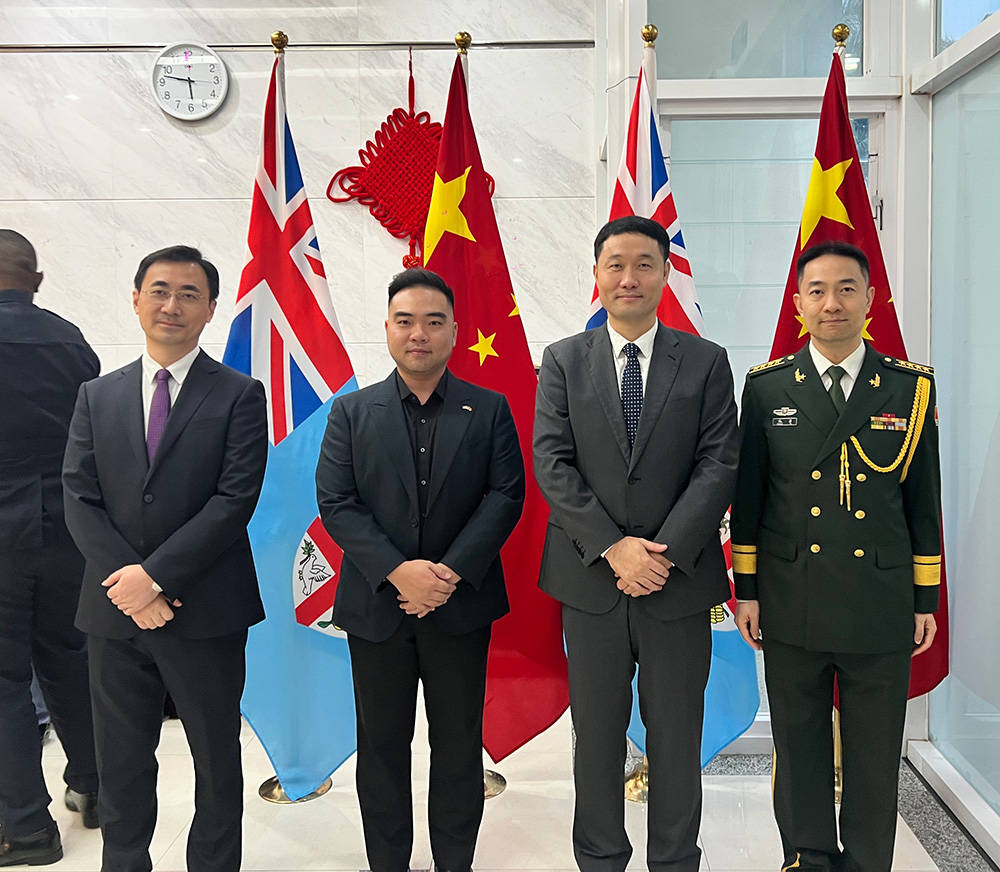 斐济共工新闻社社长黄家胜受邀出席中国驻斐济使馆国庆招待会