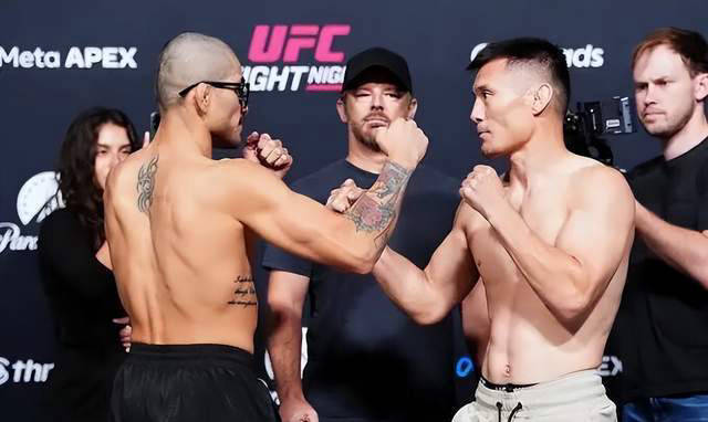 中国“草原骑士”再次出战UFC,激战如火如荼!