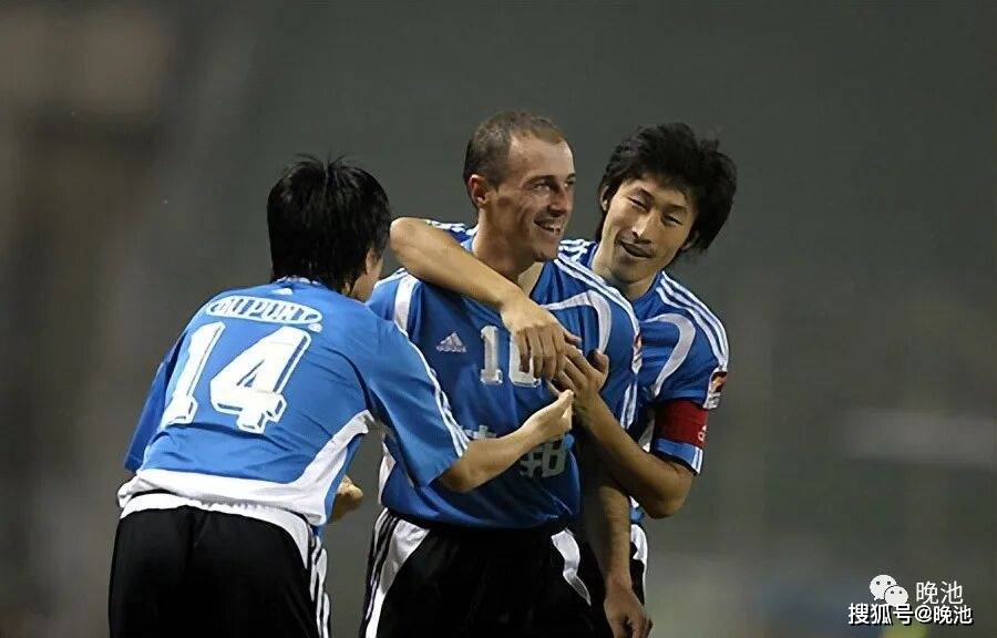 大连足球史上今天（9月29日）：2004年扬戈维奇助实德双杀山东鲁能，中超裁判抢戏