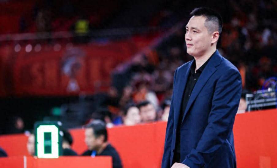 上海男篮揭幕战！卢伟拒绝输球，拉塞尔CBA首秀，CCTV5直播