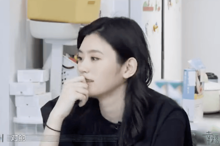 奚梦瑶自曝产后抑郁，担忧孩子认保姆为妈，谈婆婆5胎剖腹产不坐月子