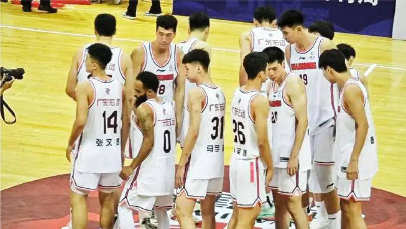 CBA最新动态：广东面临挑战，山东真核因伤缺阵，新疆喜获好消息
