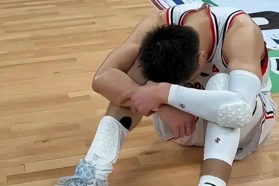 40+5！拒绝原地退役！中国男篮第一超巨控卫