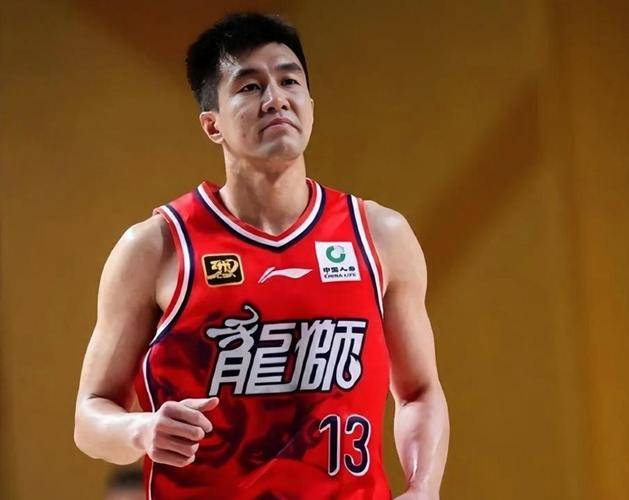 正式退出？郭艾伦不再沉默，官宣决定，表态心中遗憾，3年仅打22场