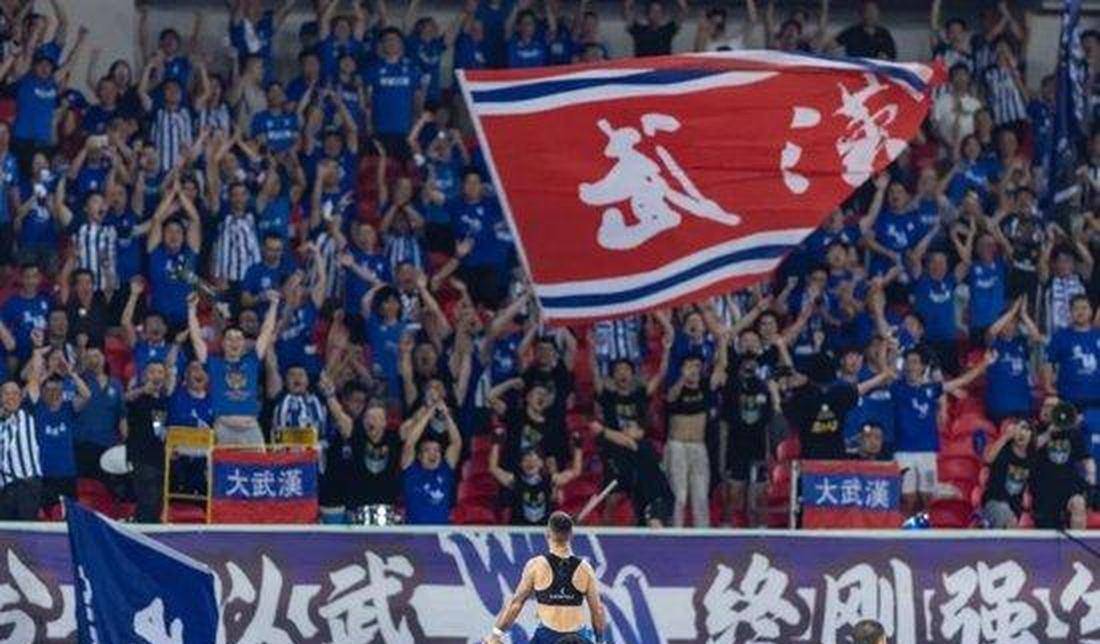 中超过半现两版积分榜，蓉城稳居榜首，津门虎国安假设排名争议待官方核验