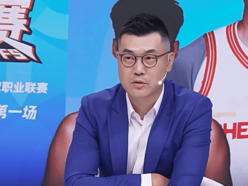原创
            宏远速递！王仕鹏泼冷水，徐杰连怼球迷，胡明轩CBA第一人！