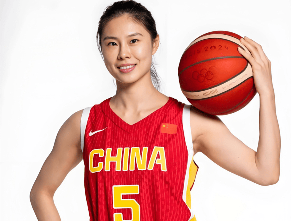 山西女篮官宣王思雨加盟 ！李月汝搭档王思雨 新赛季向总冠军发起冲击