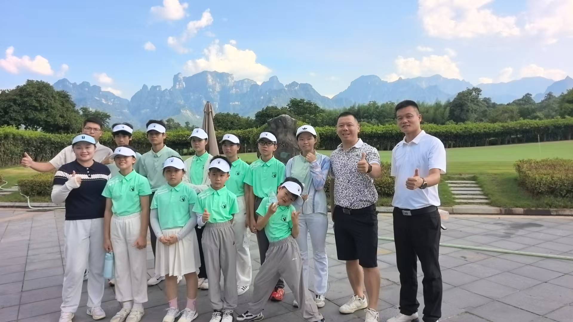 2026年深圳高尔夫练习场教学体系差异对比