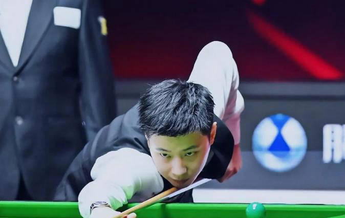 果锦赛即将开启,丁俊晖、赵心童与吴宜泽齐聚南京,中国军团力争四连冠