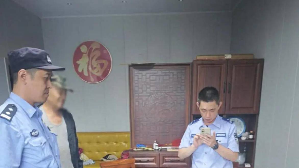 男子取八万现金跟网友“投资”，幸被崂山公安民警及时劝阻