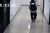 男子扮女性盗茅台 被走路姿势出卖