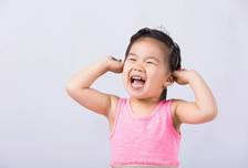 孩子频繁眨眼、吸鼻子、出怪声......小心是这个疾病