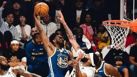 [流言板]ESPN疯三前模拟选秀：弗拉格哈珀贝利前三，埃奇库姆第四