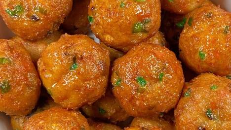 豆腐的N种变身：外酥里嫩的黄金丸子，一口就爆汁！