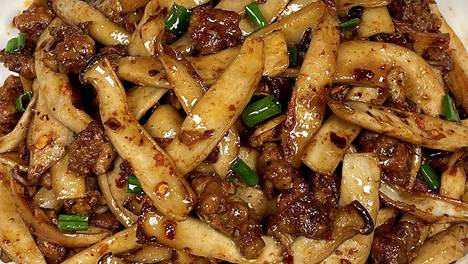 干煸肉末杏鲍菇好吃又下饭！