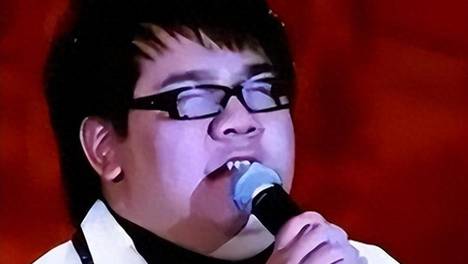 善恶终有报！狂妄自大的 "盲人" 歌手杨光，终究还是付出了惨痛代价