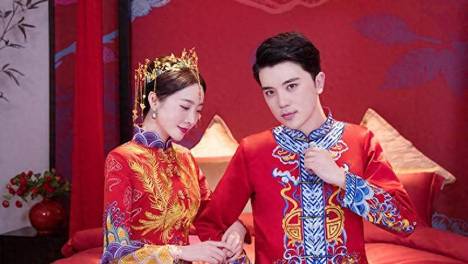 新婚之夜新娘出上联：三天四夜生五小孩，新郎的下联让人哈哈大笑
