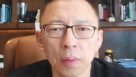 “不老传奇”C罗助葡萄牙王者归来？《张朝阳的英语课》带你直击世界杯精彩时刻