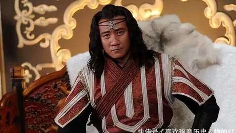 成吉思汗的江山，为何被两个孙子4年就败光了？只因选错一条路