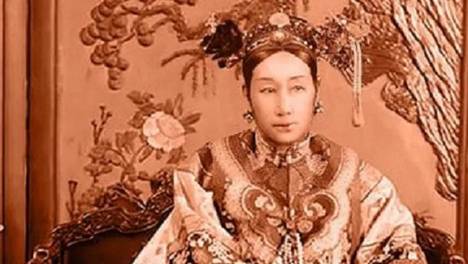 皇太后与皇后同时在世，那么按照朝廷礼制，谁才是后宫一把手？