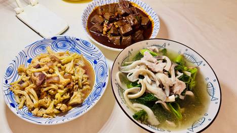 高中生放学第一句，今天吃啥菜