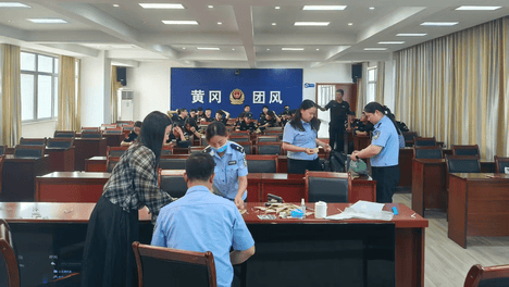 毛发检测全覆盖 严守公安队伍禁毒底线