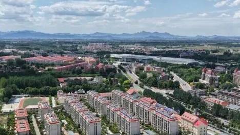玺迎国庆・院藏山河 | 北戴河高铁站旁，藏着中国人的舒居理想~