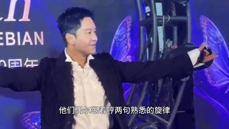 8次上春晚作死被捕入狱，如今55岁无人问津，昔日老搭档也断了联系
