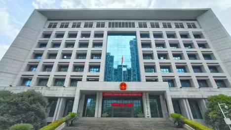 男子当3年“榜一大哥”，转520元、1314元等钱款，花了近400万，未料女主播并非单身还被拉黑