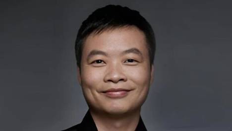 何小鹏亲自直管机器人业务；中科闻歌将成港股“决策大模型第一股” | 蓝媒GPT