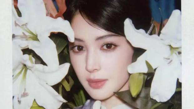 古力娜扎晒旗袍主题撕拉片 复古明艳尽显东方韵味