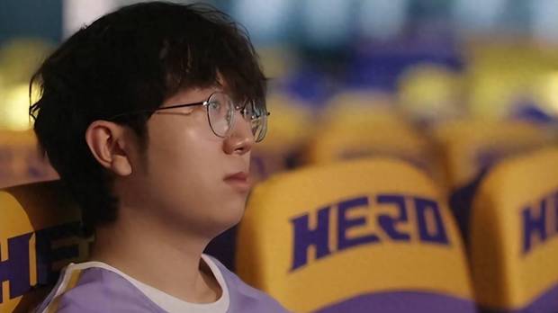 Hero纪录片信息量太大，妖刀在等谢幕机会，网友好奇：本人知道吗