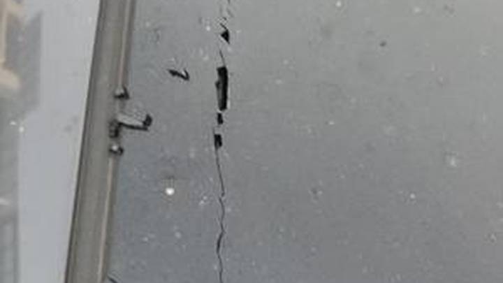 比亚迪天窗破损维权事件反转，你觉得谁的责任更大？